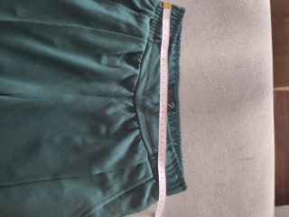 Pantalón de punto elástico con bolsillos