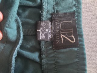 Pantalón de punto elástico con bolsillos