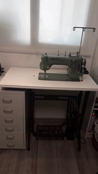Máquina de coser Refrey Transforma