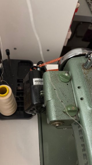 Máquina de coser Refrey Transforma