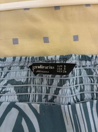 Blusa con estampado azul y verde