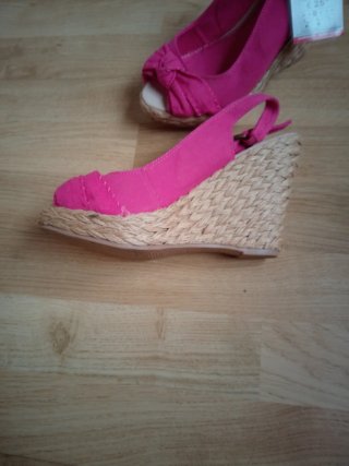 Sandalias de cuña fucsia talla 37