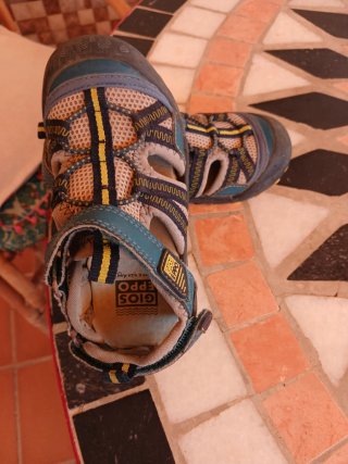 Sandalias Guiossepo niño Talla 25
