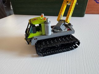 LEGO City 60122 Excavadora Volcánica