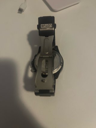 Reloj Lotus Connected Negro y Plateado
