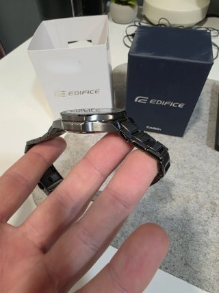Reloj Casio Edifice Cronógrafo Acero EFV-640DC.