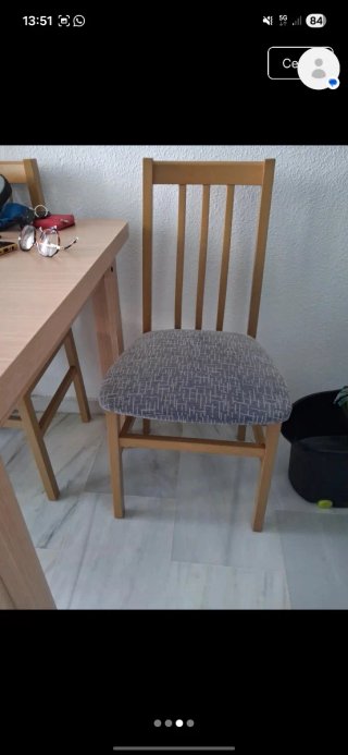 Mesa de comedor y 4 sillas