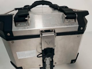 Baúl Triumph - Givi Outback 42L maleta top case