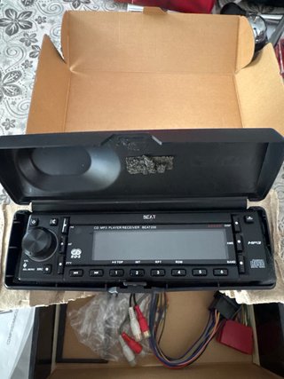 Radio Coche Beat 200 CD/MP3/USB