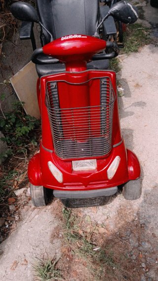 Scooter eléctrico movilidad reducida