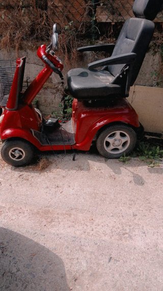 Scooter eléctrico movilidad reducida