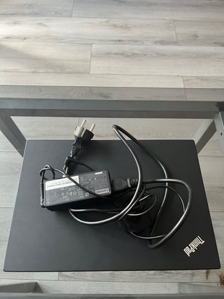 Ordenador portátil Thinkpad negro