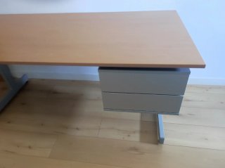 Escritorio madera y metal