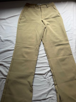 Pantalón campana beige talla 36
