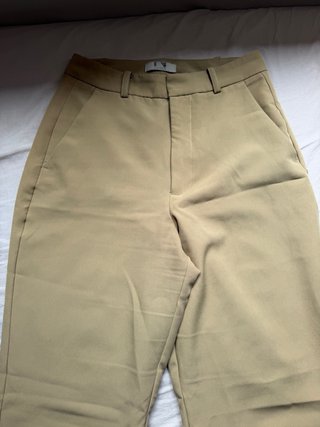 Pantalón campana beige talla 36
