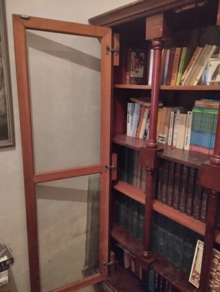 Mueble Librería Vintage Madera y Cristal