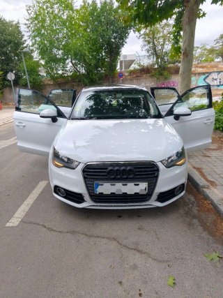 Audi A1 Sportback Attraction 1.6TDI 90CV 2013