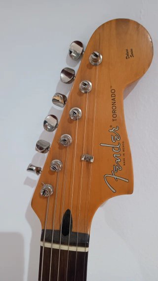 Fender Toronado Deluxe, año 1998. 1a mano.