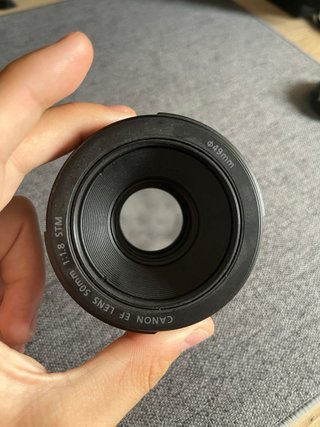 Canon 77D + Lentes 18-135mm y 50mm
