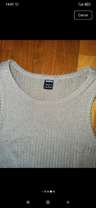 Crop top beige y blanco