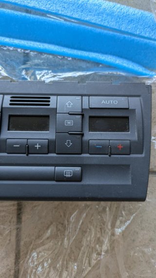 Audi A4 B6 B7 Climatronic 2 Din