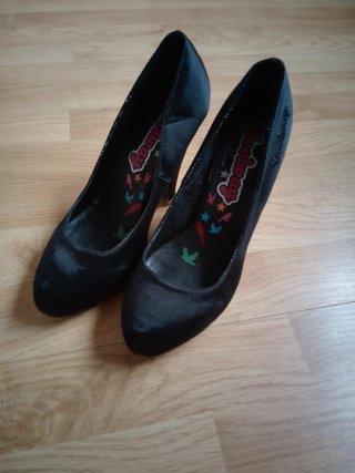 Zapatos de tacón negros