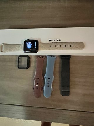 Apple Watch Series 3 Beige/Negro