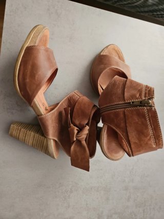 Sandalias Hispanitas Piel Tacón Alto Marrón
