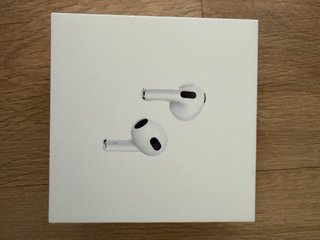 Caja original AirPods 3 Lightning