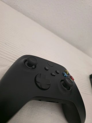 Xbox Series X 1TB + Mando