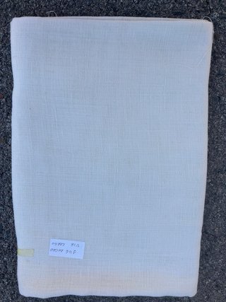 Tela de lino beige con bordado