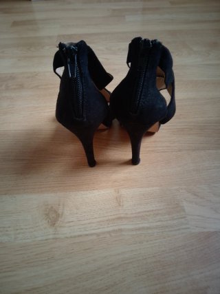 Sandalias de tacón negras