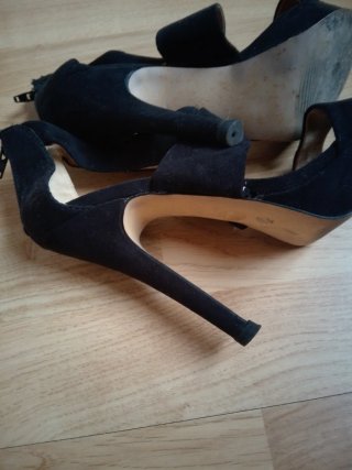 Sandalias de tacón negras