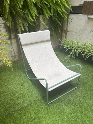 Sillón exterior verde y blanco