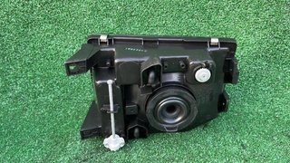 Mitsubishi 385613 mr391880 faro derecho galloper