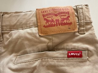 3 Vaqueros Levi's Azules Talla M