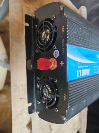 Inversor GUNDEL 1100W 12V a 220V LCD