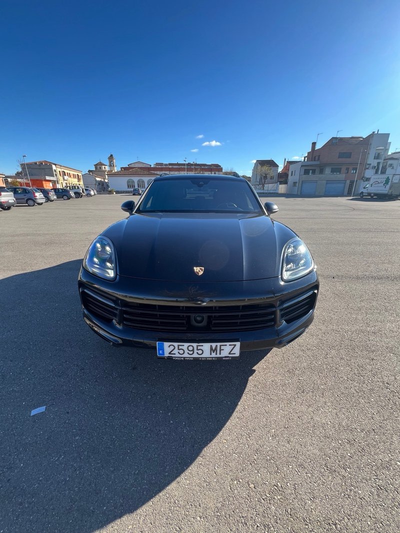 Porsche Cayenne 2018 - foto 1