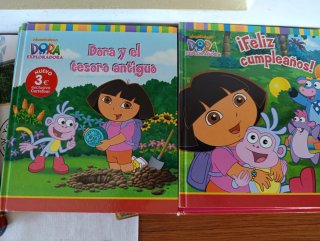 Colección de 8 cuentos de Dora Exploradora