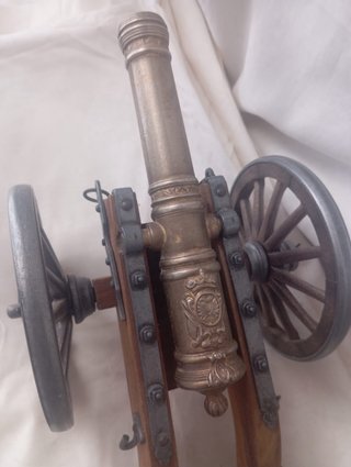 Cañón Antiguo Estilo Luis XV