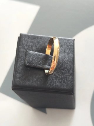 Alianza de oro hombre nueva