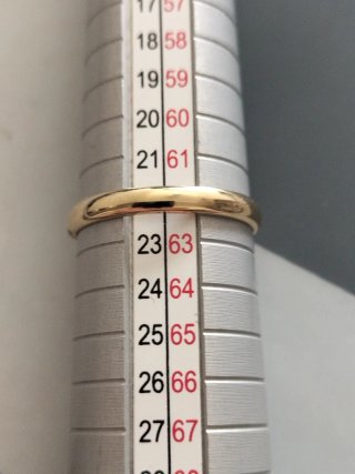 Alianza de oro hombre nueva