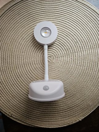 Lámpara LED con sensor de movimiento