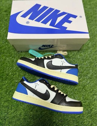 Jordan 1 Low Travis Scott senza scatola