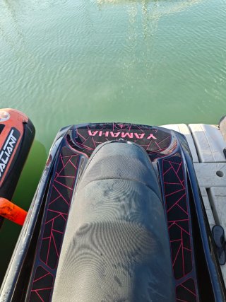 Moto de agua Yamaha FZR SHO 240cv