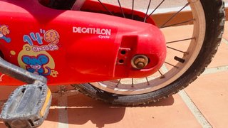 Bicicleta infantil roja Decathlon