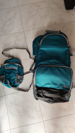 Mochila porta bebé Homcom trekking.