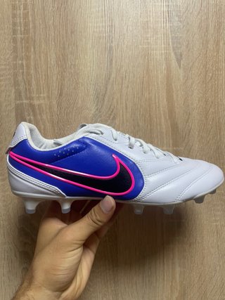 Botas de fútbol Nike Tiempo Ligera