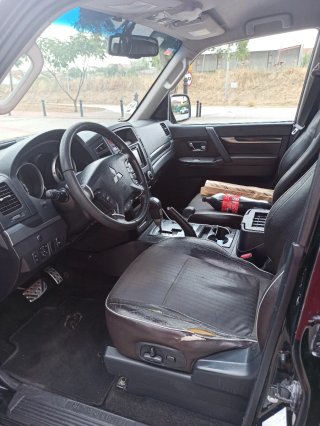 Mitsubishi Montero 2010