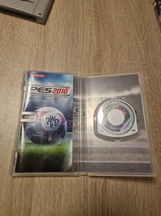 Lote 2 juegos PSP: PES 2011 y PES 2010